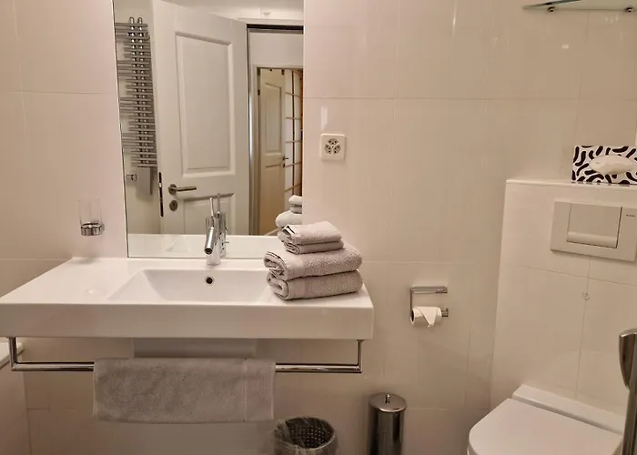 Chesa Bellaval, Haus Leivra 2-zimmerwohnung Apartman *